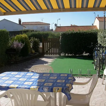 Maison A 100m De La Avec Piscine, 4 Couchages, Parking Prive, Terrasse Et Barbecue - Fr-1-224a-40 Tatil Evi Brétignolles-sur-Mer